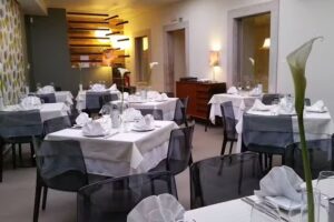 Incomum by Luis Santos