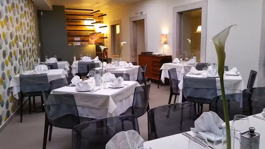 Incomum by Luis Santos