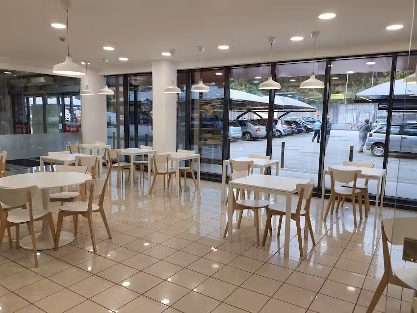 Intermarch&eacute; &ndash; Oliveira de Azem&eacute;is