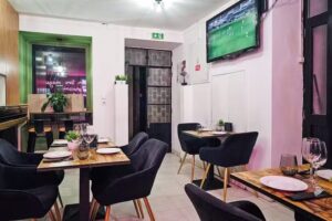 Jardim do Tr&aacute;s