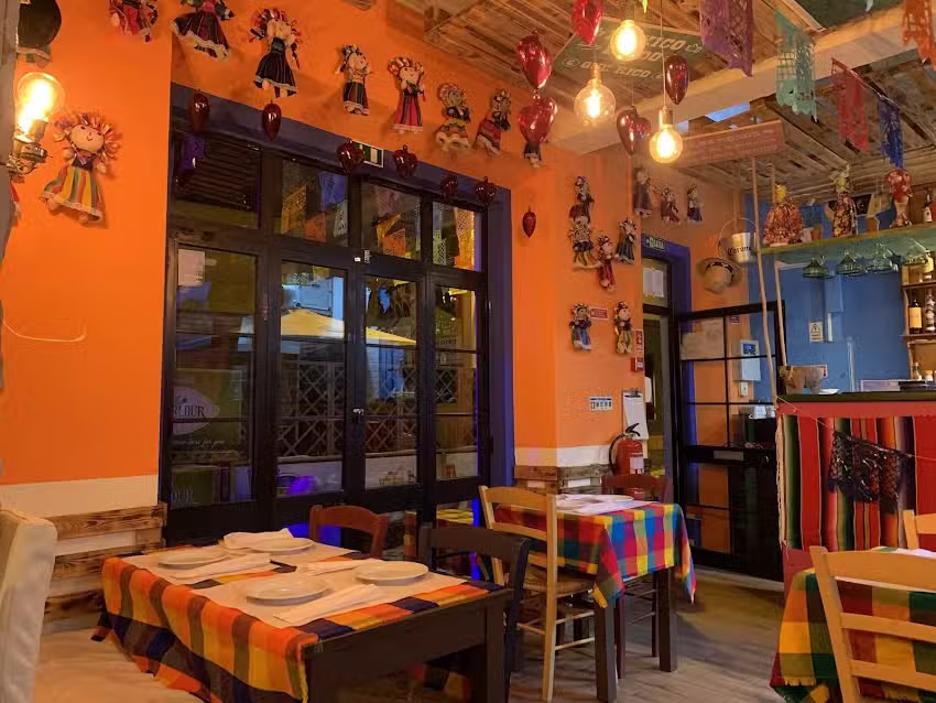 La Fiesta Cantina Mexicana
