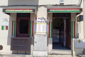 La Piccola Cucina Italiana Pizza E Pasta