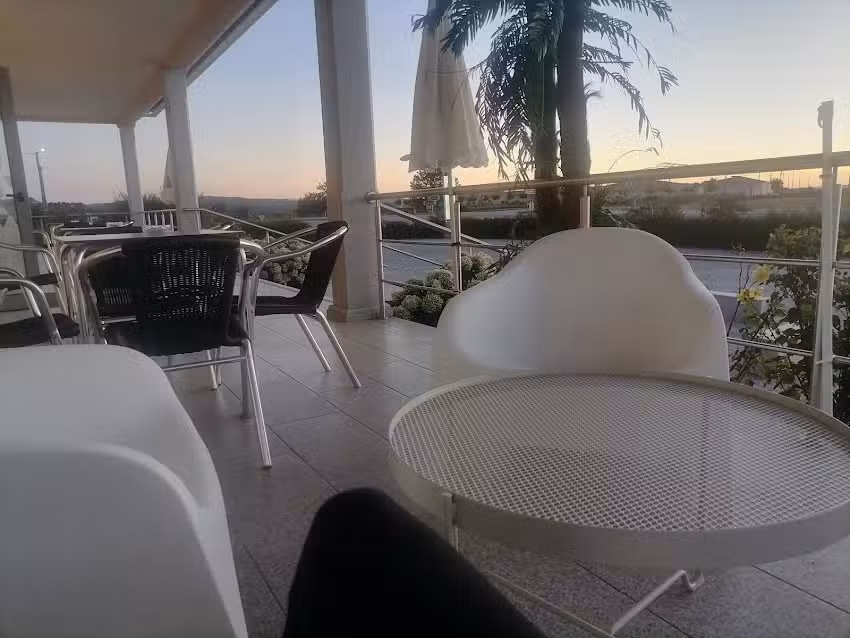 La Strada &ndash; Caf&eacute; & Restaurante