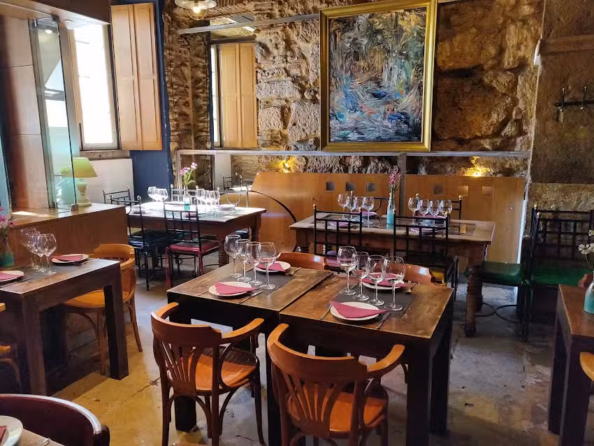 Le Petit Caf&eacute;