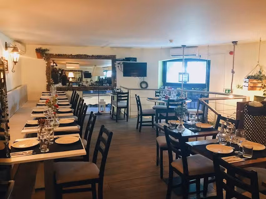 L&iacute;dia Restaurante & Bar