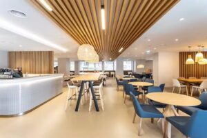 Lounge 28 (Hotel Holiday Inn Lisboa)