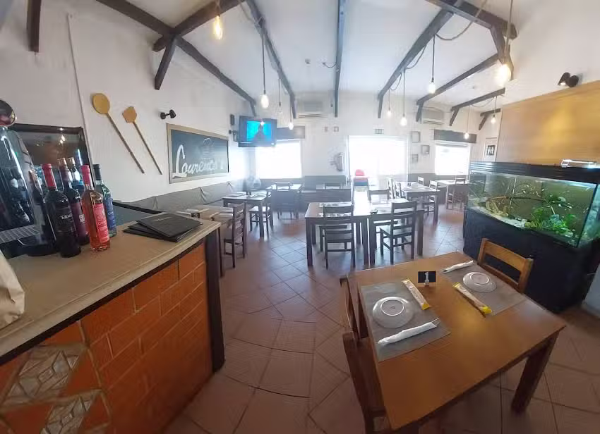 Louren&ccedil;o&acute;s Pizzaria