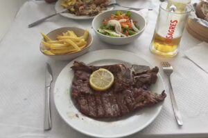 Louro Sabores Caf&eacute;, restaurante e takeaway