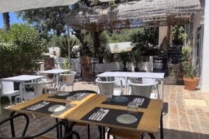 Mahalo Restaurant and Bar