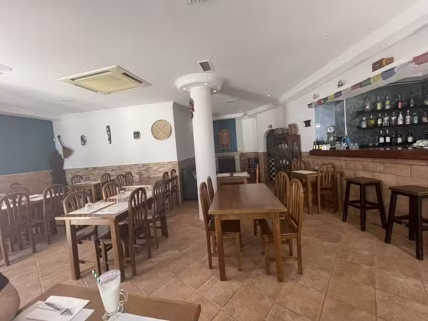 Mani&rsquo;s mo:mo & restaurant