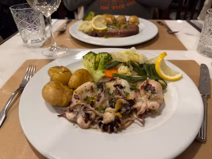 M&Aacute;RMORE restaurante