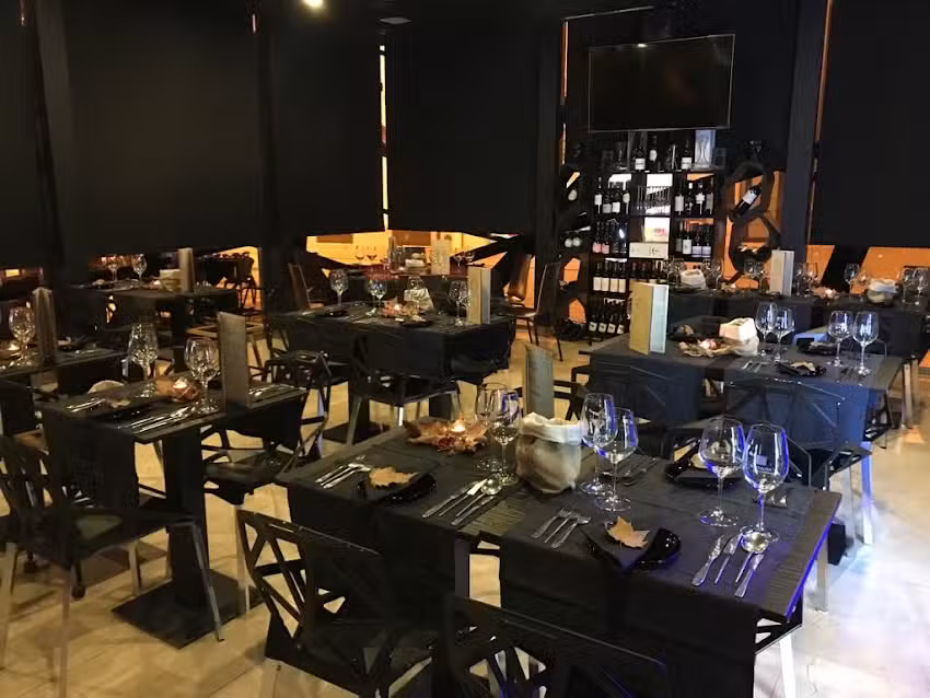 Marqu&ecirc;s &ndash; Lounge & Food