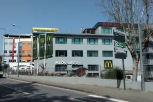 McDonald&rsquo;s &ndash; Sacav&eacute;m