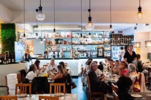 Menosum – Restaurante Garrafeira