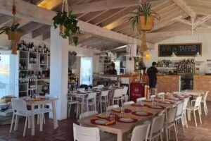 M&oacute; de Cima Tapas & Bar