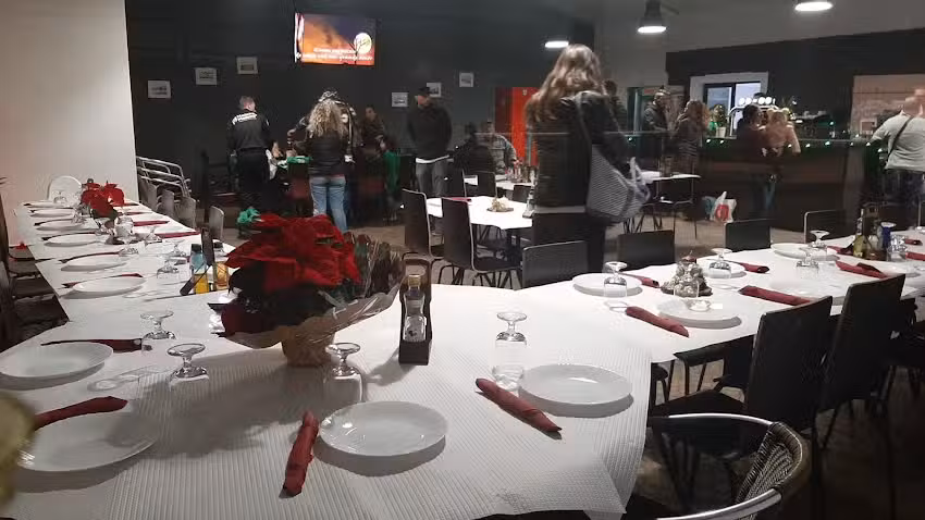 Monca Rest&Bar &ndash; Interior Est&aacute;dio LGCM