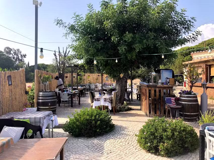 Monica&rsquo;s Restaurante