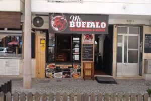 Mr. B&uacute;ffalo Steakhouse & Tapas