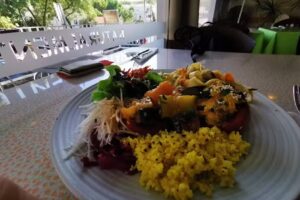 Naturalmente &ndash; Cozinha Natural e vegetariana & Sal&atilde;o de ch&aacute;