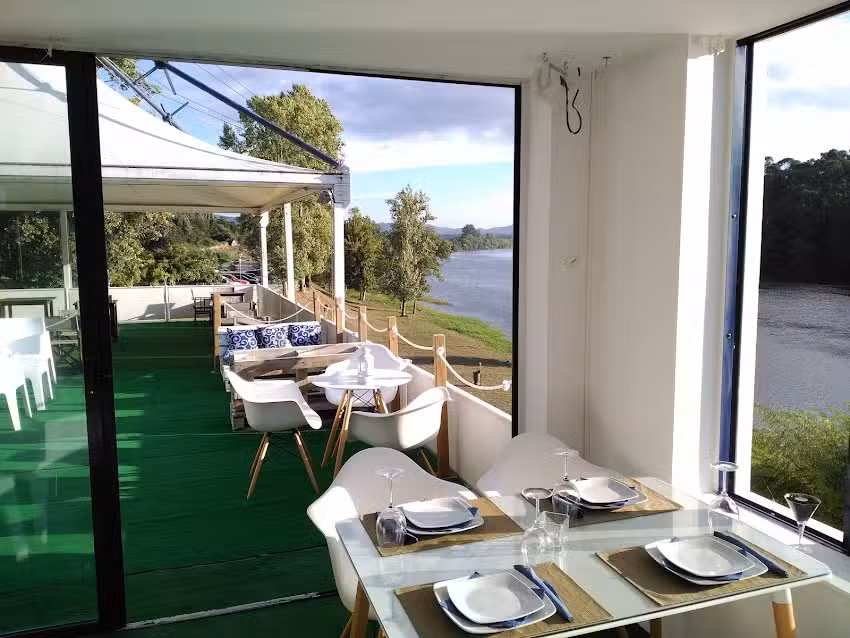 Nautico Restaurante Lounge Bar
