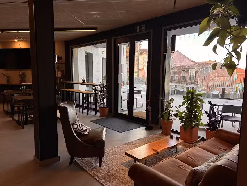 N&eacute;voa Caf&eacute;