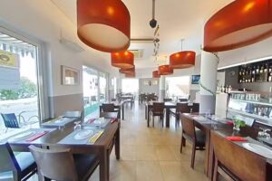 New Delhi Indian Tandoor Restaurant