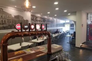 O Astro Cervejaria Petisqueira