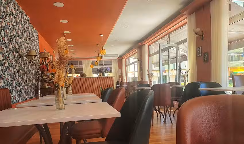 &Oacute; Brunch Caf&eacute;