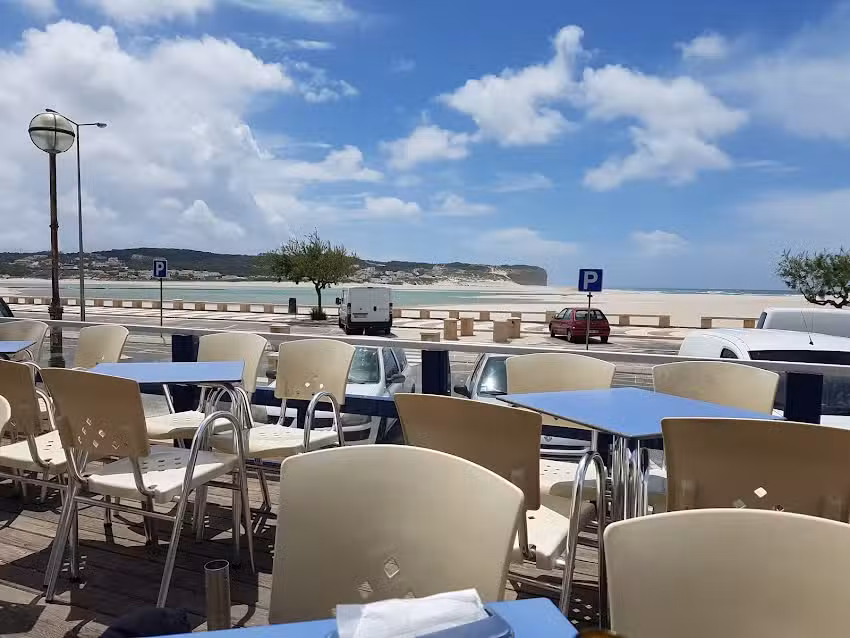 O&rsquo;Clock Caff&eacute;