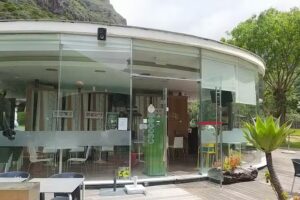 O&rsquo;Clock Lounge Bar