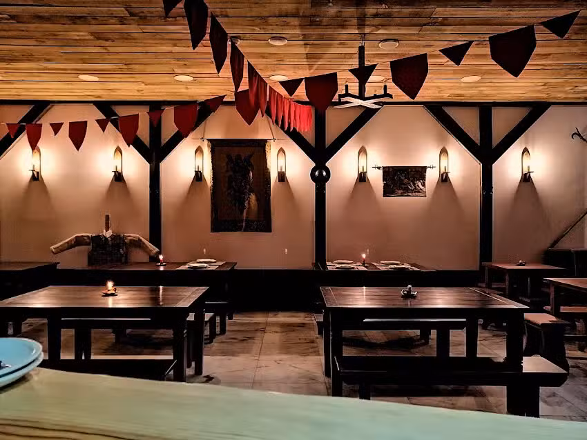 O Lobo Casa de Pasto/Pub Medieval