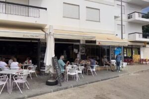 Old Times Bistro, Bar & Coffee