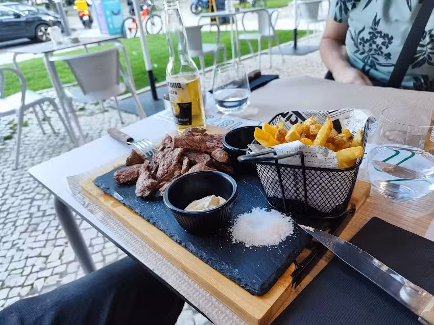 Ozzie Steakhouse &ndash; Carcavelos