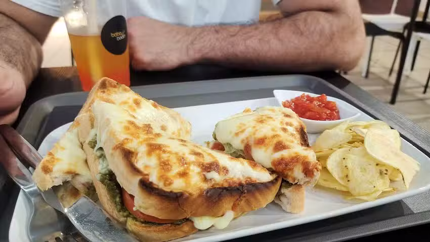 OZZO &ndash; Italian Panuozzo Sandwiches, Handcrafted Cookies. Coffee.