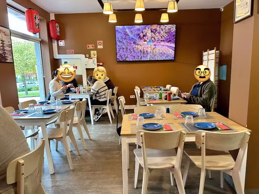 Palmo Izakaya : Ramen & Sushi Bar
