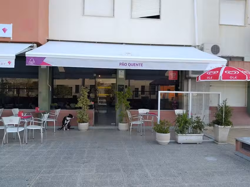 P&atilde;o Quente