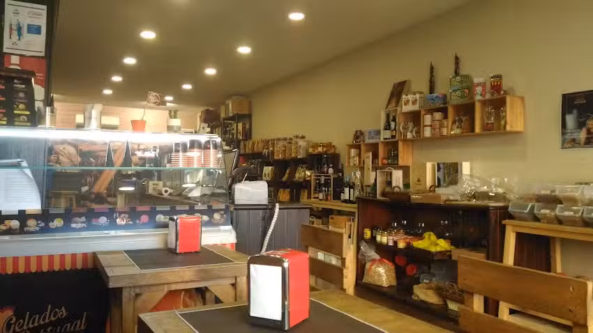 Pau De Canela &ndash; Mercearia Fina & Caf&eacute;