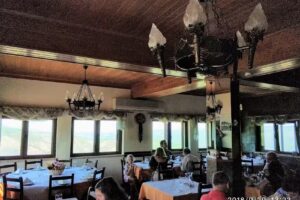 Pedras Lavradas &ndash; Restaurante e resid&ecirc;ncial