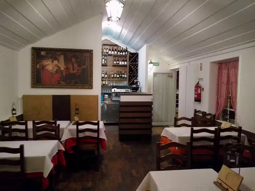 Pinguinhas &ndash; Taberna Tradicional Portuguesa