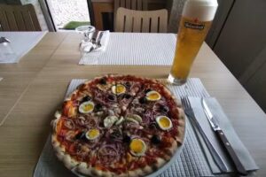 Pizzeria La Famiglia