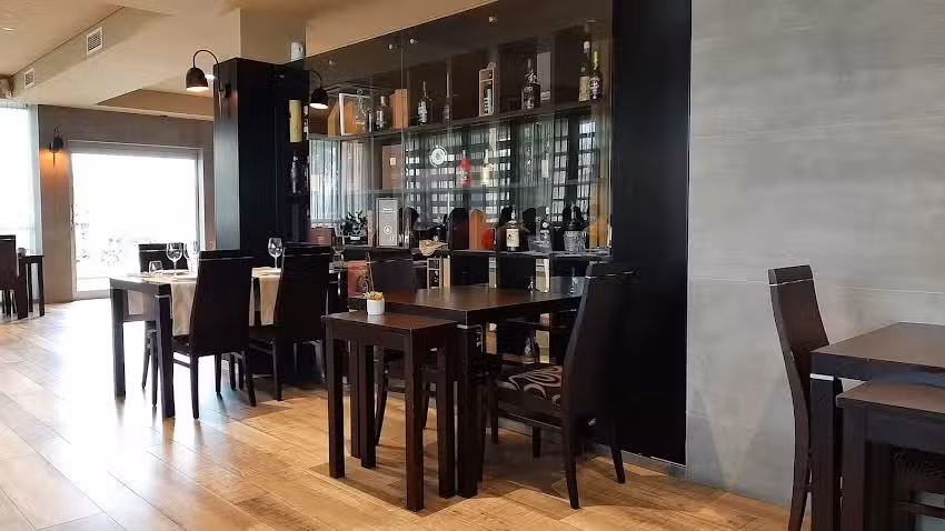 Plaza Grill &ndash; Restaurante