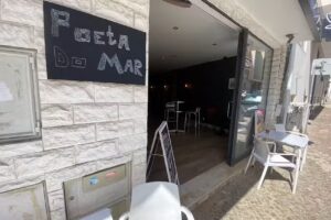 Poeta do Mar Bar – (80S Coffee)