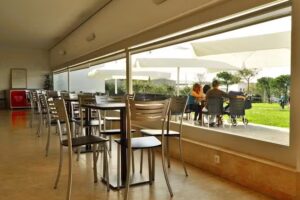 P&oacute;lis Parque &ndash; Caf&eacute; Restaurante