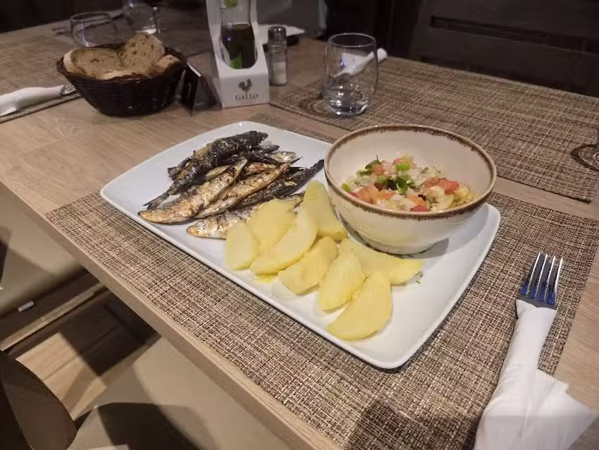 Pontes & Feriados, restaurante, Snack Bar