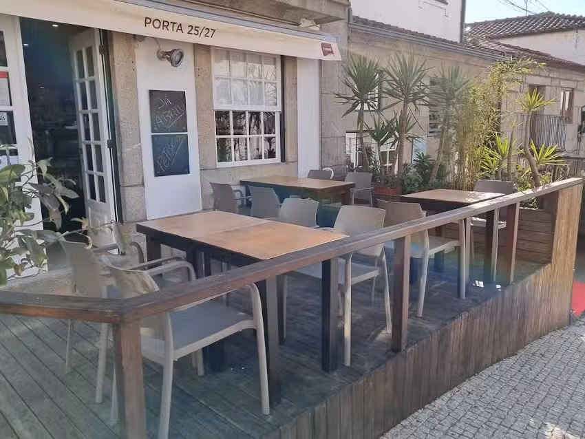 Porta 25/27 | Tapas e Vinhos