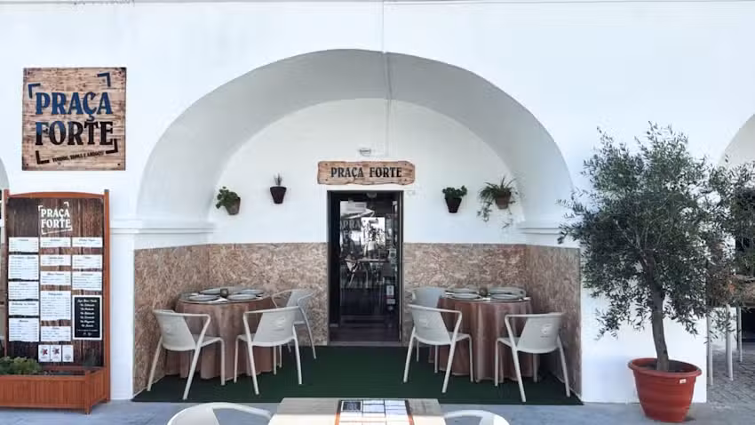 Pra&ccedil;a Forte
