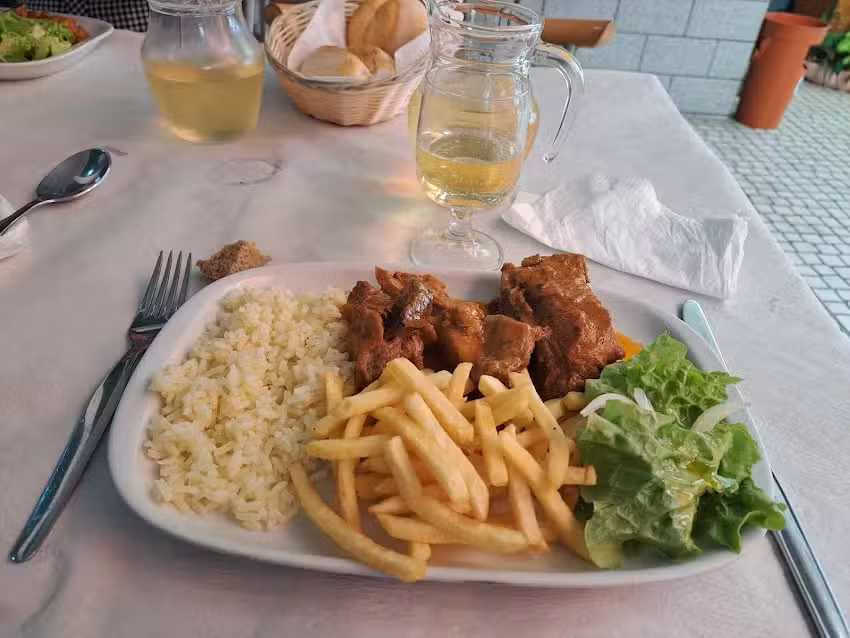 R.C. CAF&Eacute;