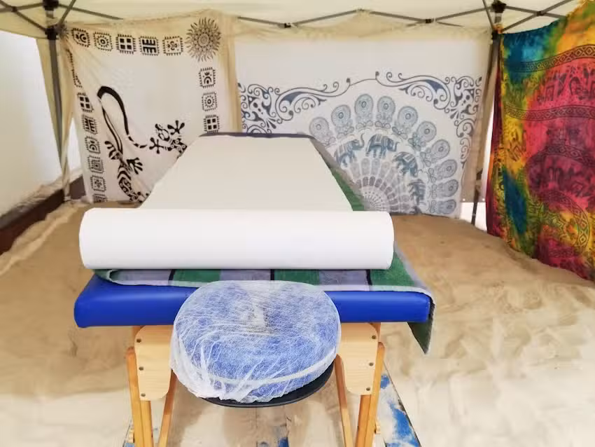 Rebeca Aizic Massagens na praia