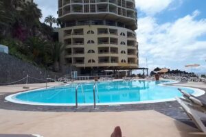 Restaurant and Pool bar