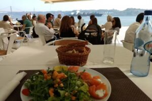 Restaurante &Agrave; Margem